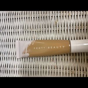 Fenty PRO FILT'R HYDRATING LONGWEAR Foundation